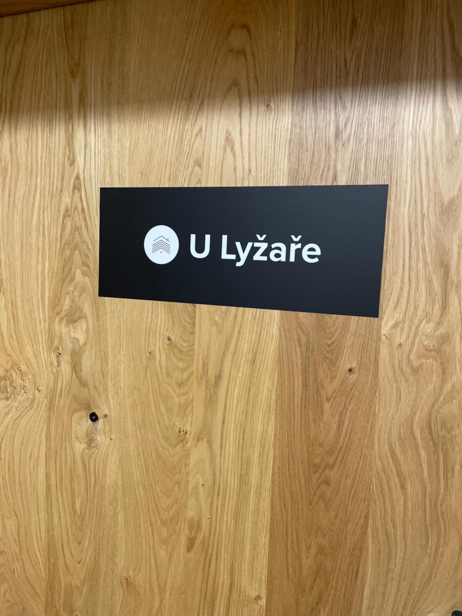Chata Smrcka Zelezna Ruda Bagian luar foto